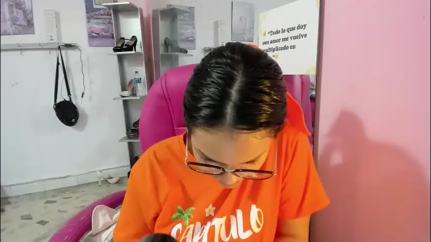 antonellakling_ — naked #LUSH #BDSM #squirt #anal #lovense [0 tokens remaining]