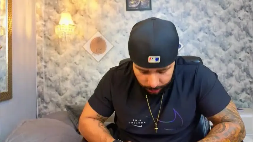 apolo_rousse — Come on, take a hot shot with me! 🥃🍄🔥💦 #latino #muscle #hairy #cum #master [100 tokens remaining]