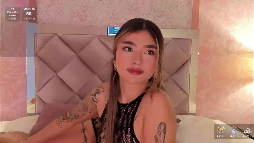 ariana_villada — GOAL: Erotic and sensual dance Sexy young tattooed latina blond wanna have fun and be wet #bigass #skinny #puffynipples #blonde #18