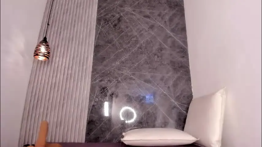 arielsexhot — GOAL: Rub dick with my big ass🍑 [60 tokens remaining] Sweet face, small tits, curvy body… and a naughty way to clap it 🍑