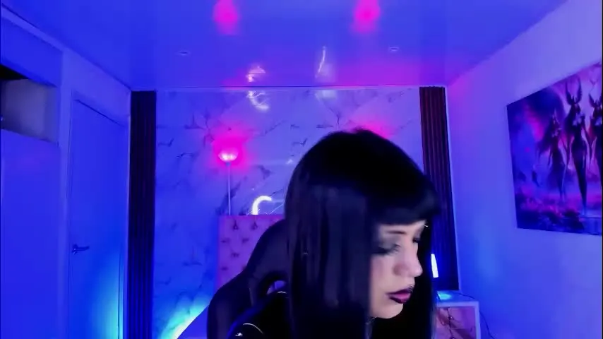 auroradiaz_ — Latex BDSM hot show/GOTH😈Menu-ON🖤Lovense-ON🖤PVT+C2C🖤 - Multi-Goal : 200th goal: full naked + 5min lush #GOTH #LATEX #BIGBOOBS #MISTRESS #SLUT