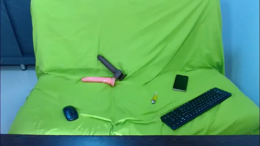 barby_jones25 — GOAL: use domi now [72 tokens remaining] PVT is Open ^^Come in and enjoy. #skinny #smalltits #petite #slim #smoke