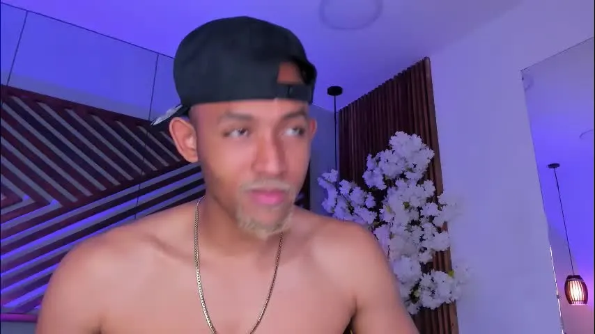 bento_fox — GOAL: 2️⃣ Make it hard 💦 [51 tokens remaining] 🔥 Latin Naughty Surf • Crave me • Make me cum hard • Explode with me 💦 PVT 66% OFF #hairy #lovense #cum #bbc #pvt