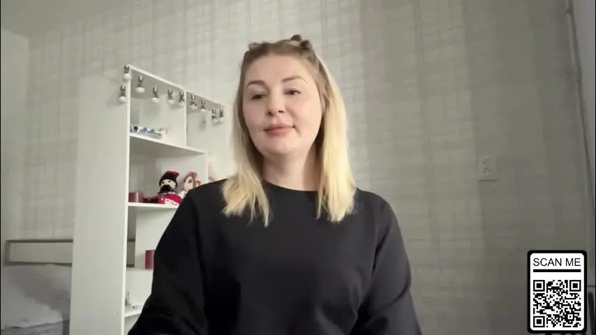 blondie_xoxoxo — Hi I am new here...dont be rude please Goal: 3 playful spanks 🍓 [110 tokens remaining] #new #shy #nonude #milf #natural