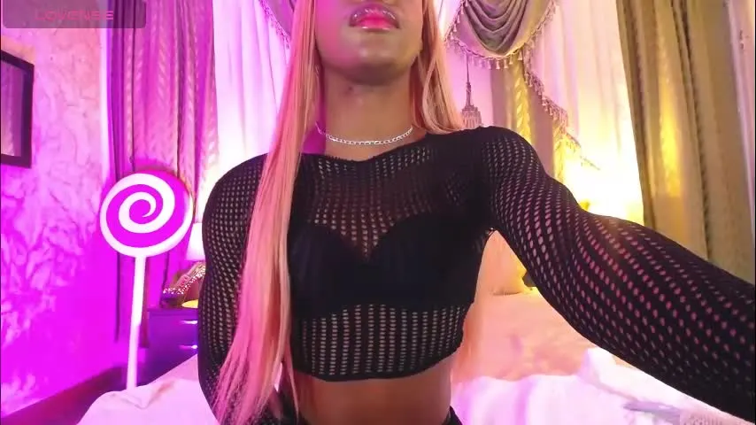 bloom_bbc — enjoy my black cock, suck it and swallow my cum in my goal #bbc #ebony #bigdick #bigass #latina [676 tokens remaining]