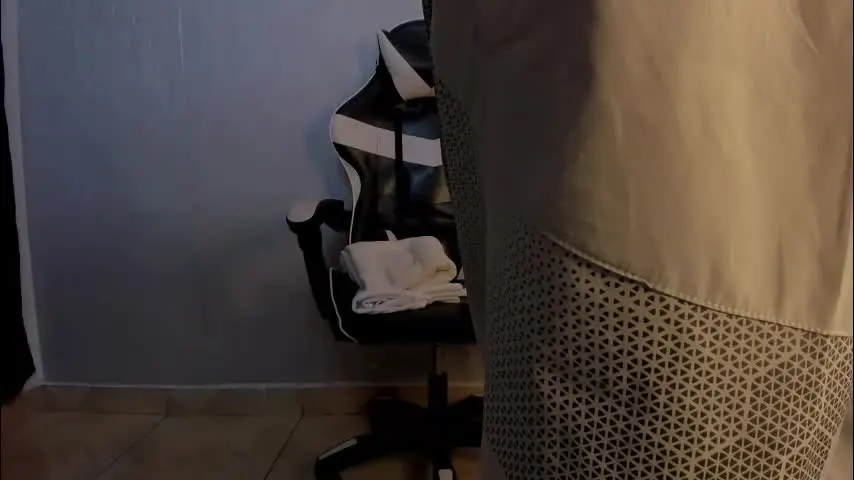 brand_collins — GOAL: full naked+ oil body [80 tokens remaining] Welcome to my room! Let's enjoy a lot of pleasure together 🔥 : #young #bigcock #bbc #straight #feet 👑Follow me 💦