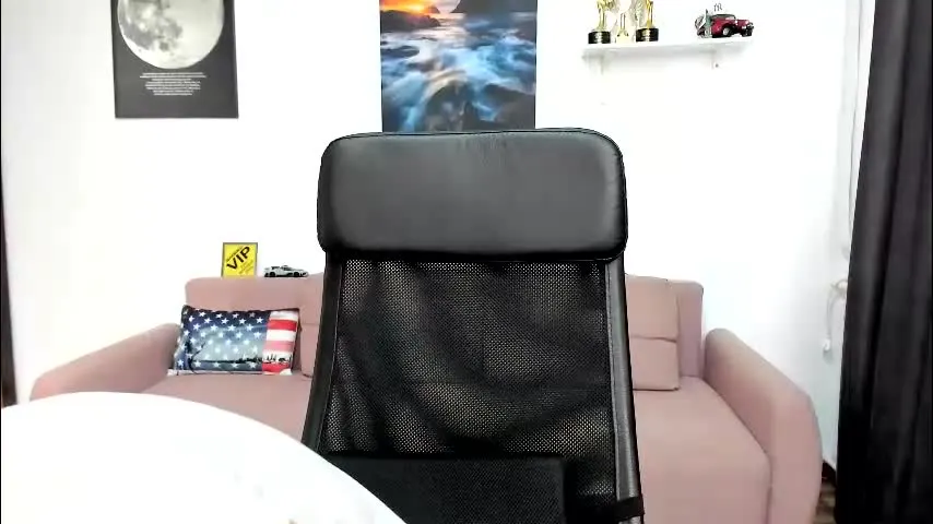 brutusk1 — Want me to cum in freechat? --- I am available for Private shows PM = 5 tokens #feet #flex #pubes #underwear #verbal [1308 tokens remaining]