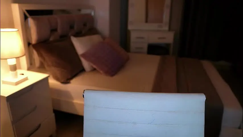 camila_buitrago — NAKED TOTAL FOR 5 MIN [250 tokens left] #HAIRY #BRACES #LATINA #TEEN #