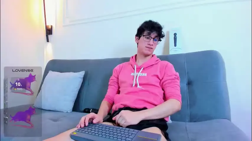 camilo_stark — GOAL: Show off my naked sexy body [51 tokens remaining] Welcome to my room! #uncut #skinny #bigcock #lovense #cum