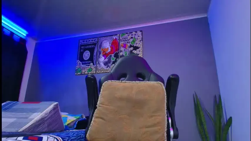 camiloalvarezzz3 — let's have a happy ending you and me - Multi Goal: PVT ON! TAKE MY CUM ...let's have a happy ending you and me [1999tk each Goal] #bigcock #muscle #cum #young #hairy