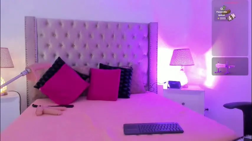 candiegilson__ — GOAL: Plug vibrator in my anus [155 tokens remaining] ready to fulfill your rich fantasies! #dirty #fuckmachine #squirt #bigass #anal