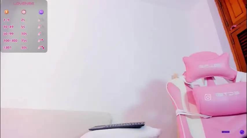 caro_martinezz — Current Goal: oil shower and rain of spanks 💦 at 333 tokens -- Next Goal: fuck my pussy -- Sex Show at Final Goal #bigass #natural #latina #anal #squirt