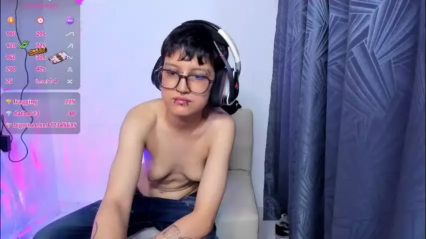 charlietaylorr__ — Fuck my pussy! [175 tokens left] #ftm #tomboy #lovense #smalltits #feet