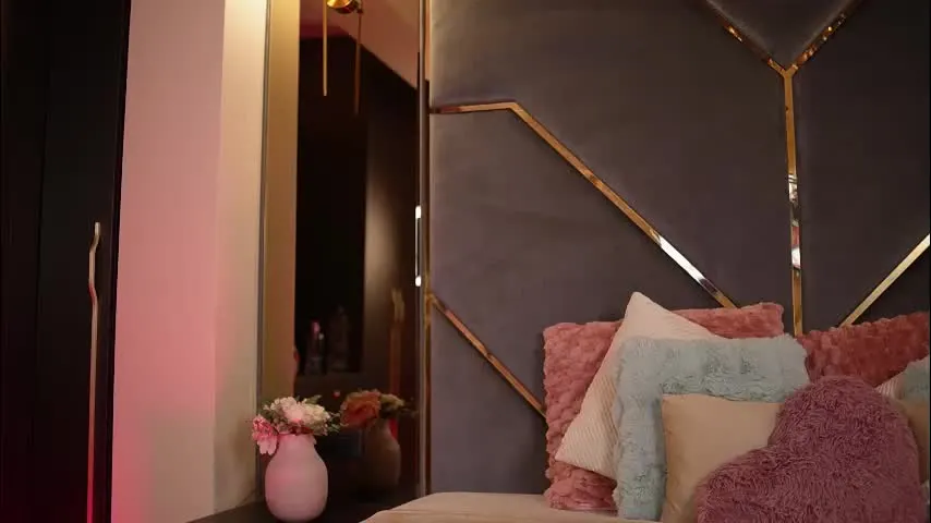 chloemin_ — love me, hold me, touch me. let me use you - make me wet with 66/77/88 make me cum with 169/269/369 💦 - Multi Goal: Get my pants off [999tk each Goal] #fit #pantyhose #natural #asian #feet