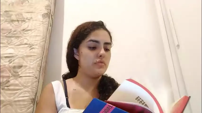 clarisganin — Goal: ❣️wish me luck with my first stream ❣️ / Hey) My name Anneta and im #new here #skinny #bigass #latina [11 tokens remaining]