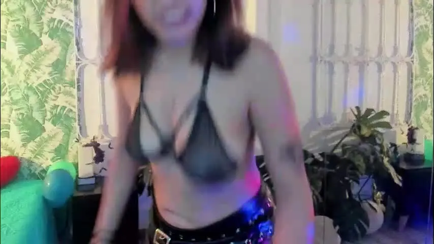 cute_hollywood — GOAL: Body tour naked [60 tokens remaining] 💞 Sweet… but very dangerous | gentle temptation🙈 #bigboobs, #lovense, #bigass, #balloons, #young