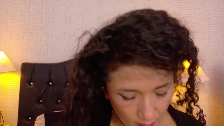 dakota_rainbow22 — Wet and sex-crazed milf - Goal: Sensual show naked+ oil - #pvt #tease #bigass #smalltits #natural