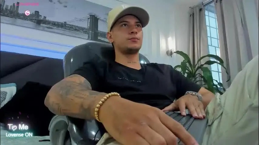 damian23_ — I'm ready for an intense orgasm with you #muscle #daddy #feet #lovense #new