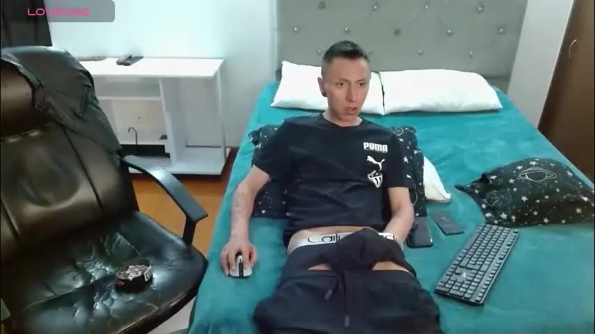 dandythomas — #bigcock #socks #leather #feet #master [600 tokens remaining]