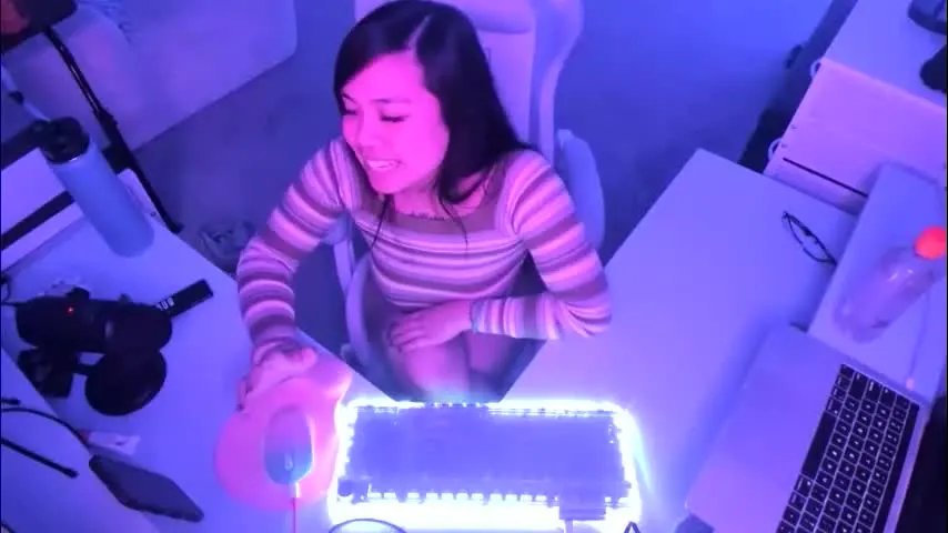 dolllface — Dolllface's room #asian