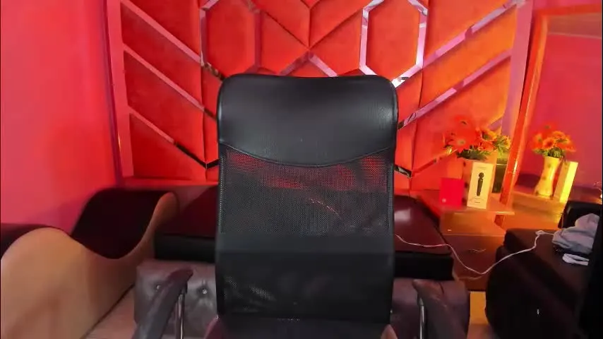 eimycute — GOAL: Oil in my body [232 tokens remaining] ❤️Hello, I'm Eimy, watch my explicit show on pvt #bush #hairy #feet #stockings #lovense