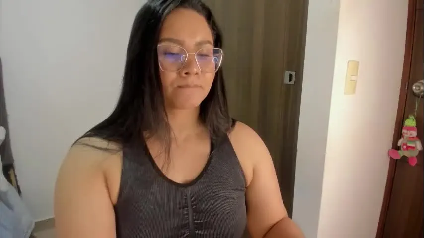 elisa_connors18 — Lovense Lush on - Interactive Toy that vibrates with your Tips #happynewyear #lovense #bigass #latina #feet