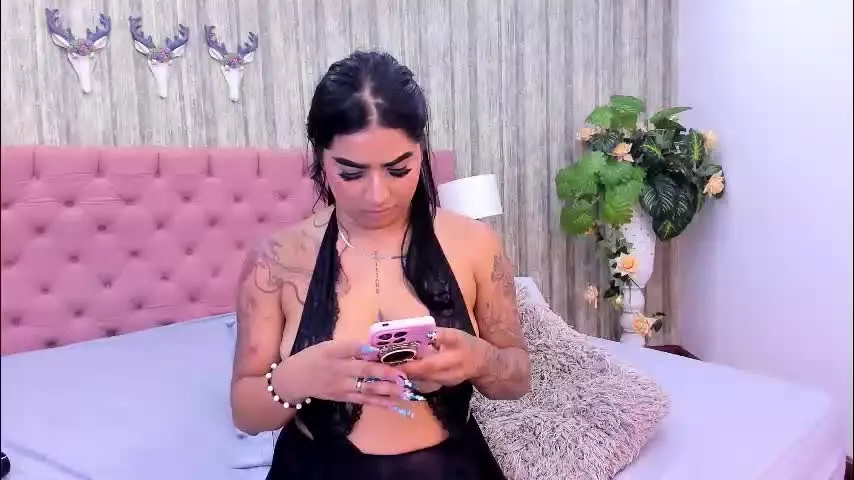 emiilyrouss — Hi honey!! Fuck me strong and let me drip all my juices #lovense #squirt #latina #blowjob #bigtits