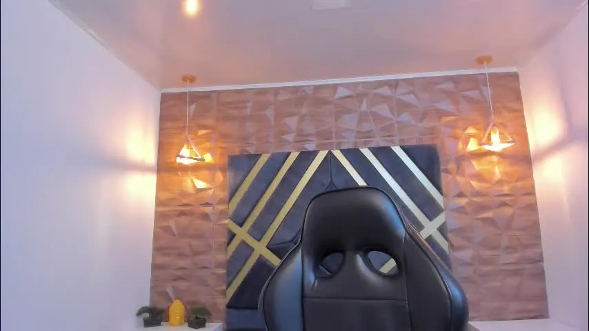 emmaa_white_ — 🍒play with my tits🍒 [17 tokens left] Welcome to my room. I am a very hot blonde eager to please you. #bigboobs #new #bigass #latina #cum