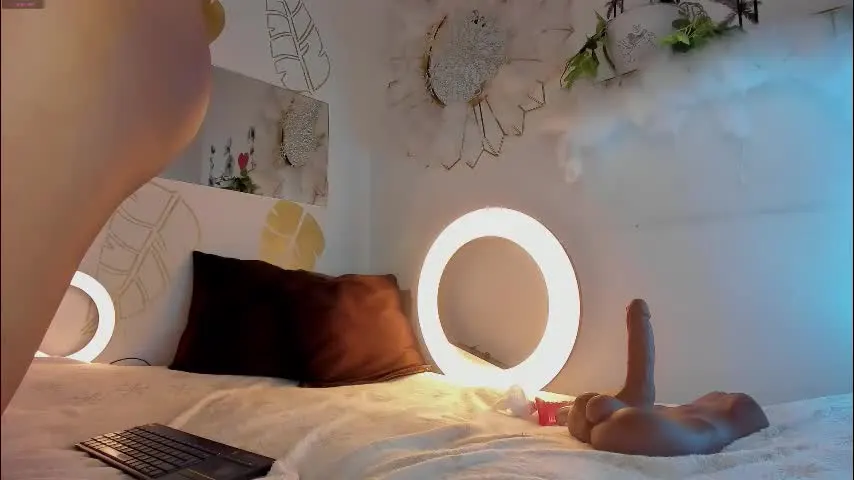 emmaduque — Current Goal: Squirt on your face 💦🥵 at 443 tokens -- Next Goal: Slide my vibrator in my pussy 🤤💦 -- I'm good... until they provoke me 😈 #skinny #ebony #smalltits #18 #daddysgirl