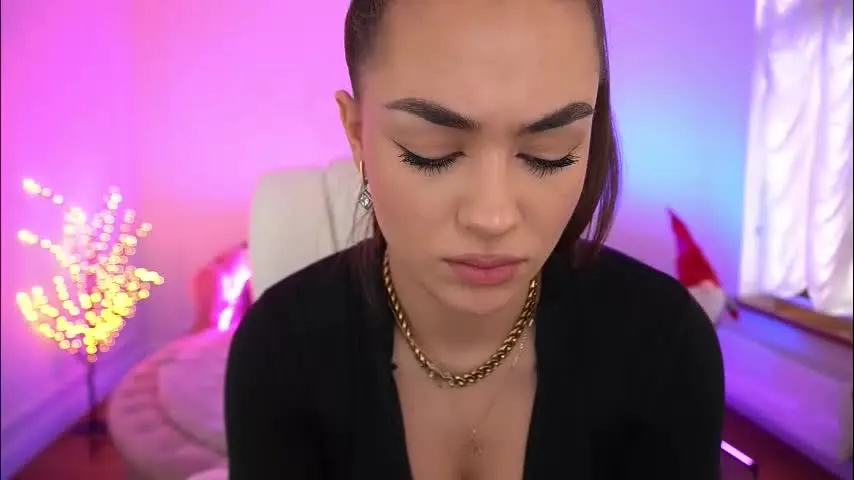 ericasin — GOAL: Play with my boobs?😍 [0 tokens remaining] Lets go have fun!