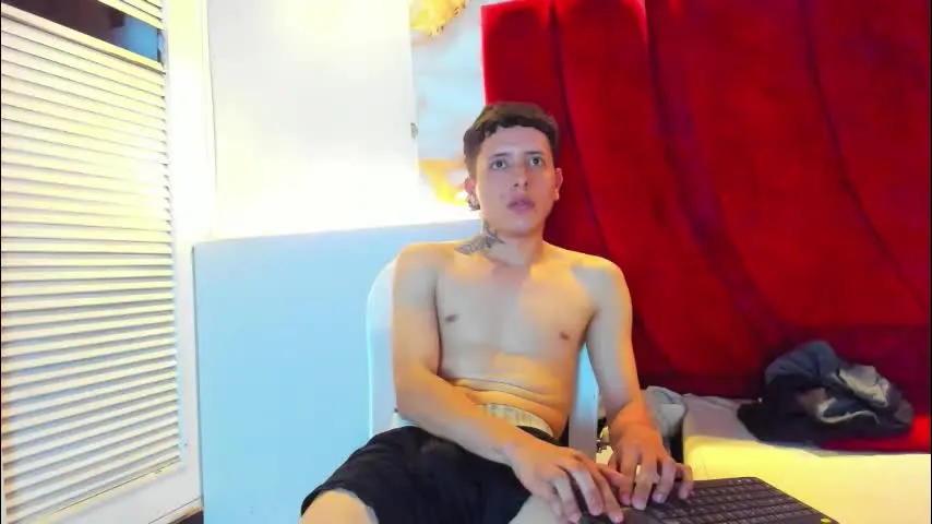 esteban_2102 — Hard dick play and pre cum😈 / #bigcock #latino #new #master #smoke [199 tokens remaining]