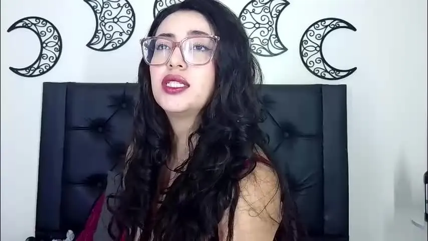 evoletmk — Evoletmk's room #latina #bigass #masturbation