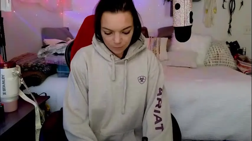 goddess_of_mars — Roasting dicks free c2c @ GOAL! new tasks for you on wheel and dice! its a great day to drain your balls and wallets! #mistress #findom #c2c #redhead #femdom -- Tip Jar Goal: 1000 tokens -- At goal,