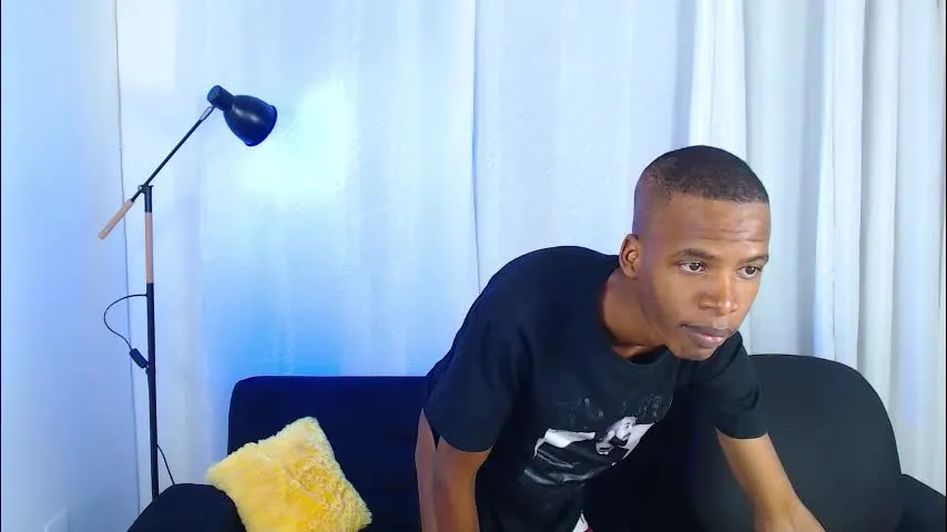 gusy_18 — Do you want to see my big penis? 😘 Gpal Cumshow 🥒💦 #young #18 #bbc #cumshow #skinny [366 tokens remaining]