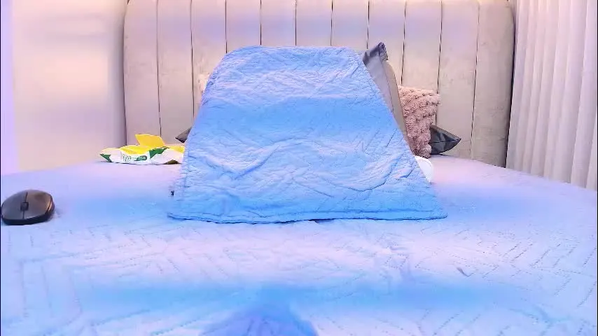 hazel_kataleya — latina ebony full hot with show squirt, anal and many more Lovense: Interactive Toy that vibrates with your Tips - Multi-Goal : show squirt #latina #ebony #squirt #anal #18 #teen #feet #cum #bigass #deepthro