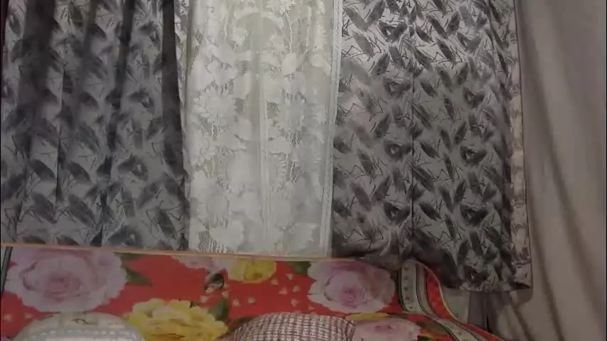 hi_there99 — help me reach my goals and lets have fun! #pinay #asian #chubby #young #smalltits [1412 tokens remaining]