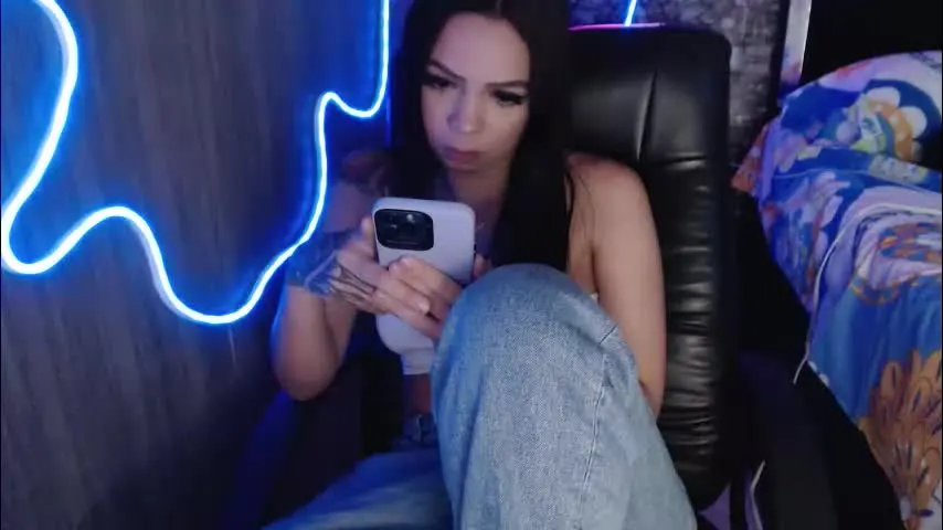 high_fortune — HAPPY NEW YEAR BITCHESSS. #party ??? to celebrate!!! whithhee #femdom #sph #findom #mistress #FREEVENEZUELA