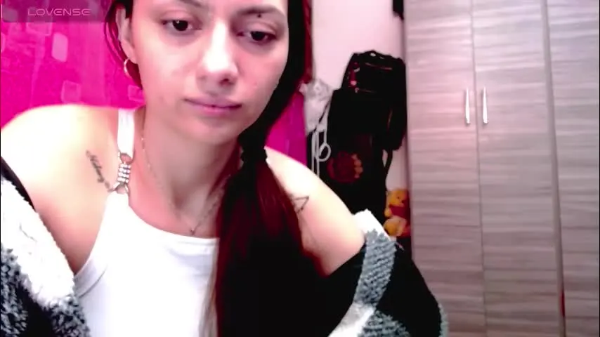 holy_juli2 — shoow boobs [200 tokens left] lets have some fun together :) #latina #cute #innocent #natural #young