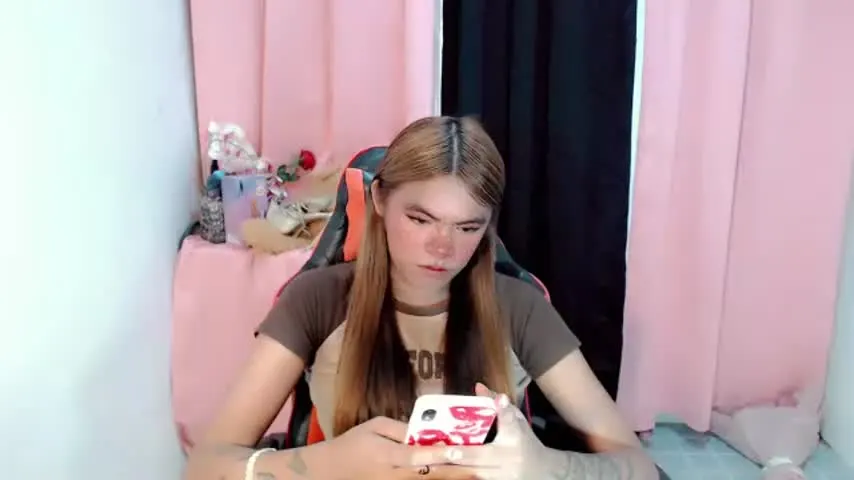 im_yourfairyannaxx — its really hard being ugly here i am always rejected #smalltits #blonde #18 #asian #pinay [1898 tokens remaining]