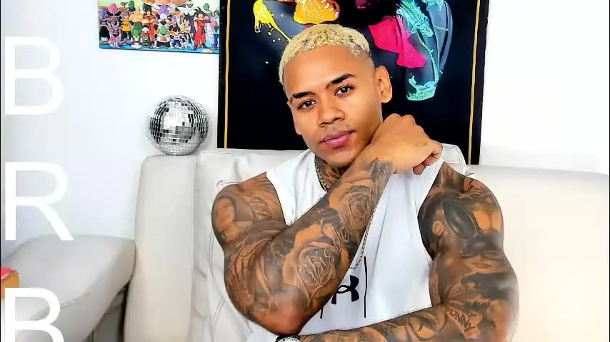 independent_project — creo que soy sexie,q que piensas ? #muscle #ebony #bigcock #master #uncut [1944 tokens remaining]