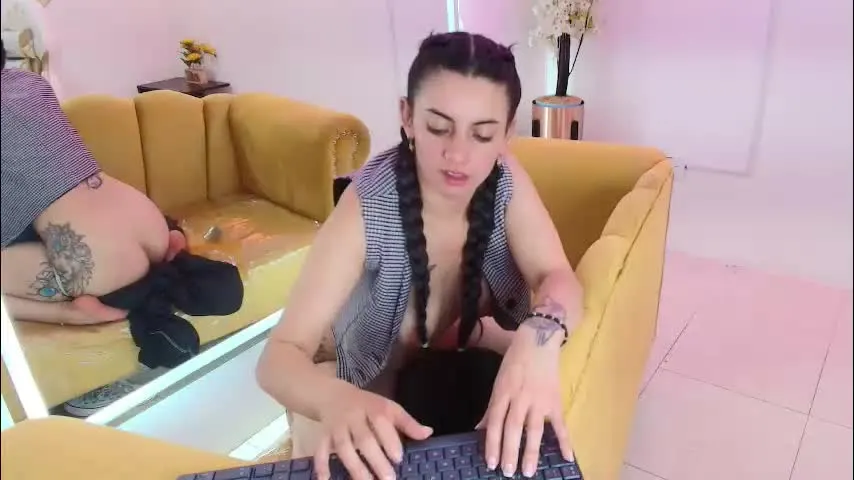 ingrid_rodriguezz — Goal: Blowjob 🍆🥵 #cute #skinny #bigass #smoke #anal - Next Goal: ❤️Show Boobs(.)(.) + oil show