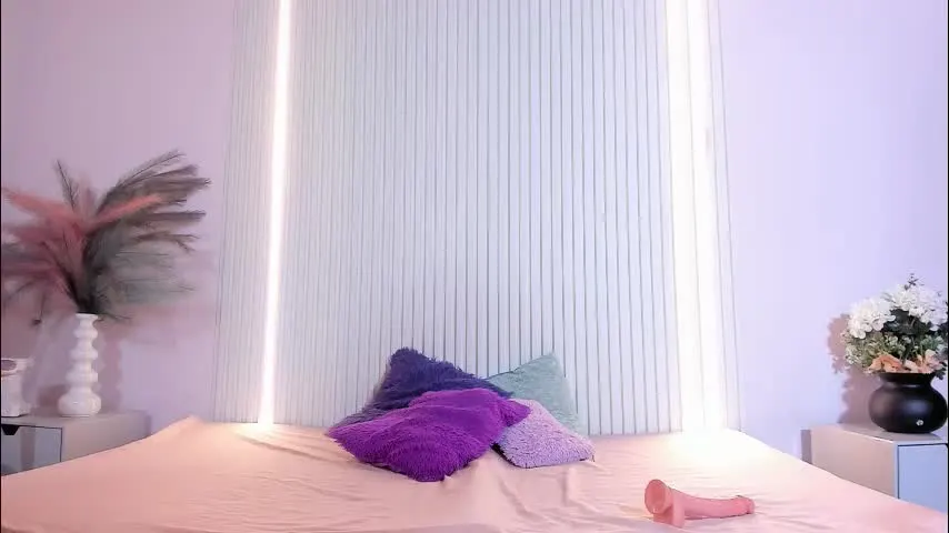 izelevans — expert in making you come with me super #bigpussylips #bigclit #squirt #anal #18