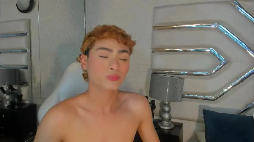 jacobrusso — GOAL: Cum [700 tokens remaining] Welcome to my room! #skinny #18 #dance #femboy #twink