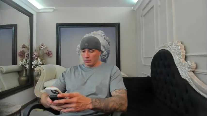 jakestone_1 — GOAL: CUM SHOW 💦 [843 tokens remaining] 𝐖𝐄𝐋𝐂𝐎𝐌𝐄 ! makeitrain only 33 tkns ! 😈🔥🔞 #muscle #flexing #biceps #tattoo #muscleworship