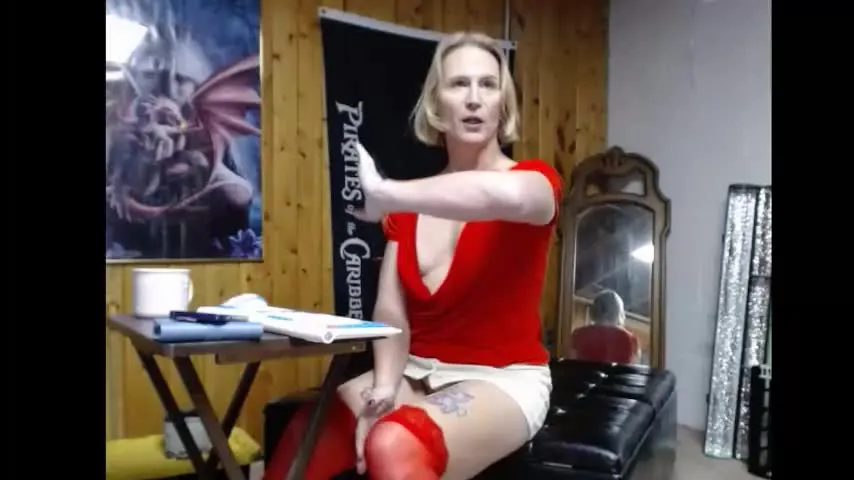 jamiebottoms — take off skirt [286 tokens remaining]