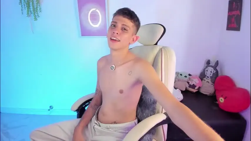 jasson___ — GOAL: naked candle massage [220 tokens remaining] hey im jasson :) #gay #skinny #femboy #young #bigcock