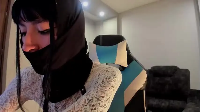 jessi_lemus — Tip 18 tokens to roll the dice and win a prize!