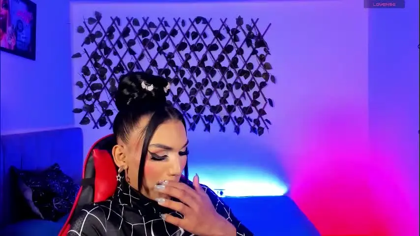 jessika_rabbits — GOAL: CUM [685 tokens remaining] HEY BBYS #YOUNG #NEW #BIGCOCK #CUM #TRANS