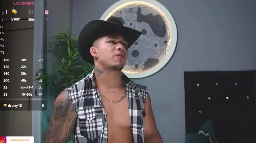 jordan_mayers — [997 Left] show cum #lovense #latino #muscle #bigass #bigcock