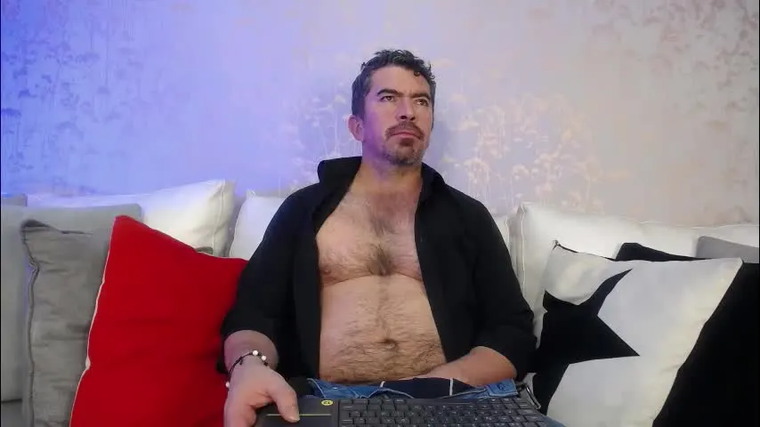 juank_fit45 — GOAL: We are going to warm up 500 [1000 tokens remaining] 🔥 Tip me and let’s start the fun.” 🔥 #hairy #daddy #feet #married #hairyarmpits #ass